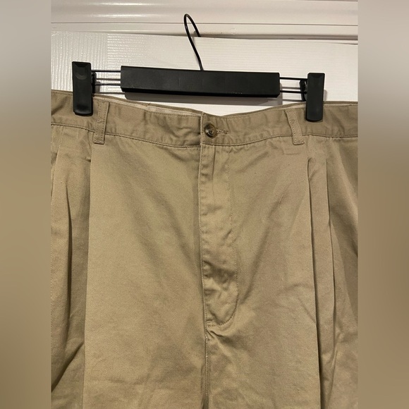 Farah Mens Size 46 Pleared Front Cotton Khaki Chino Shorts 9” Inseam - Picture 4 of 10